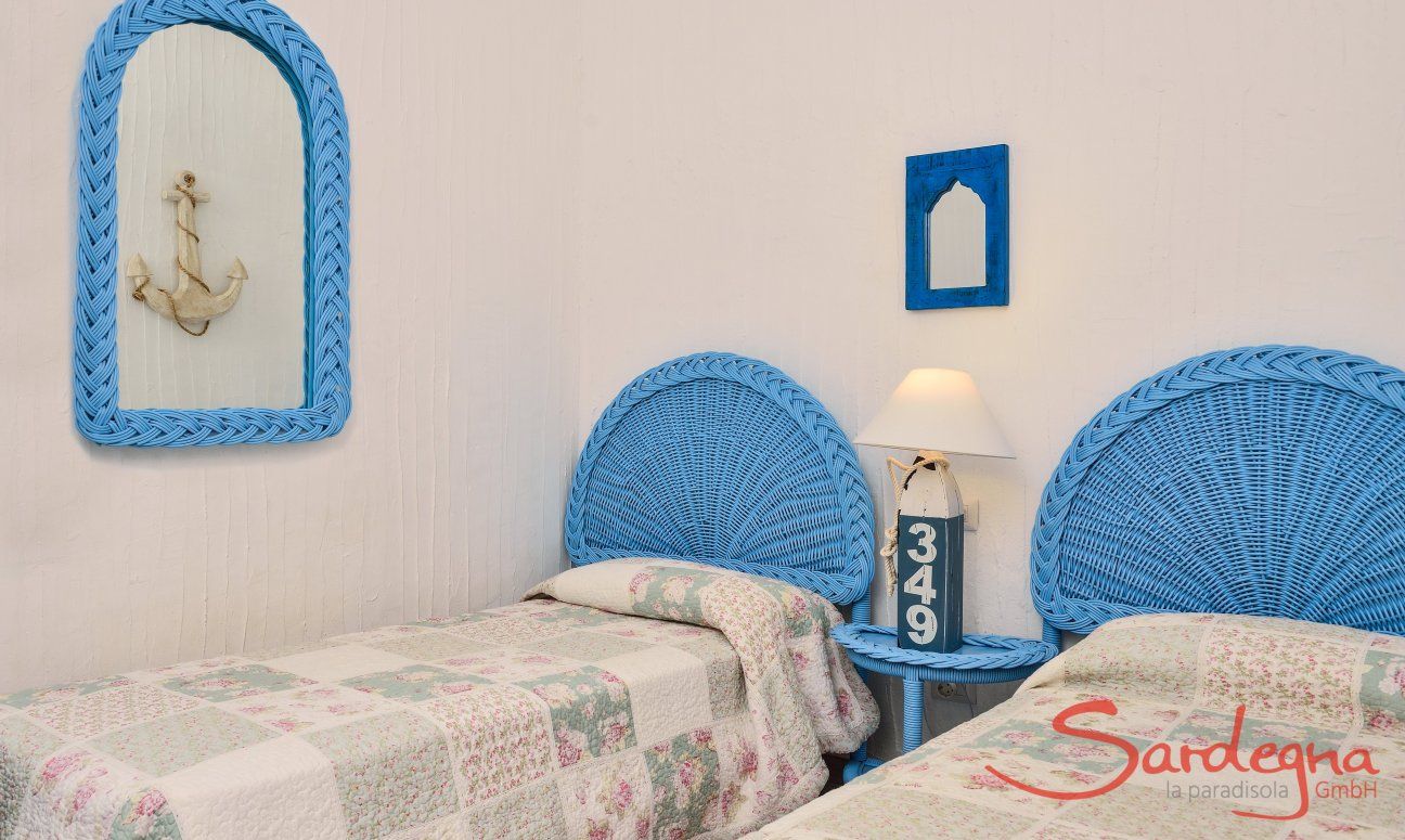 Casa 8 | Bedroom 3 with two single beds Bedroom