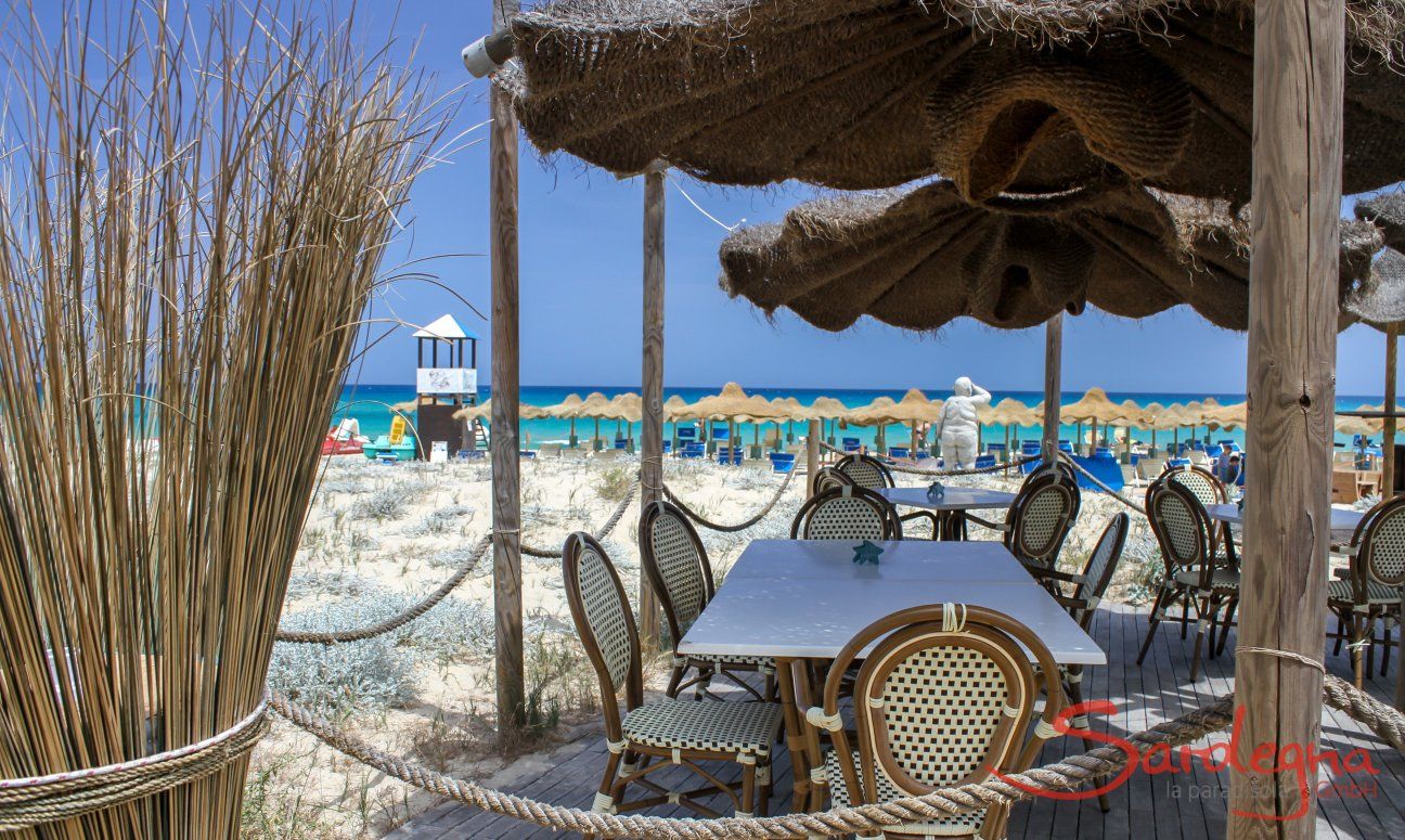 Bar and restaurant Tamatete on the beach of Cala Sinzias