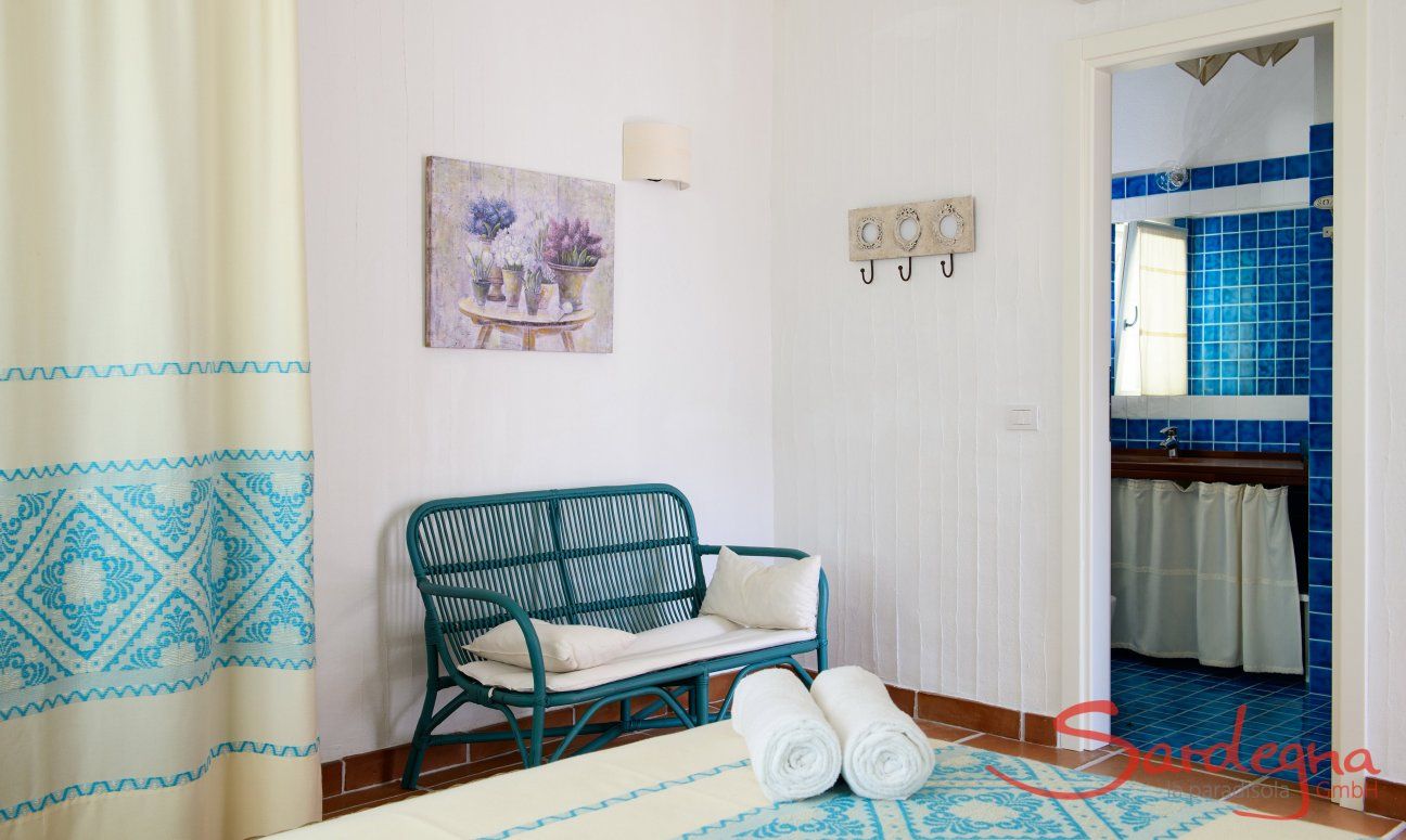 Li Conchi 27 | Main Bedroom with ensuite bath Main Bedroom