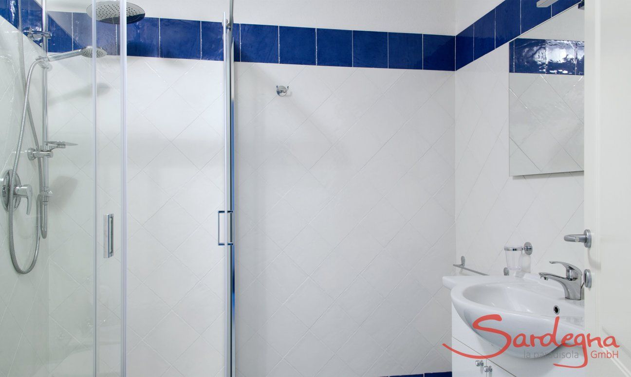 Li Conchi 37 | Bath 3 Bath 3