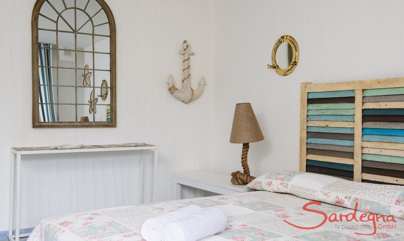 Li Conchi 44 | Bedroom 3, wntrance through the garden 2018 New Picture