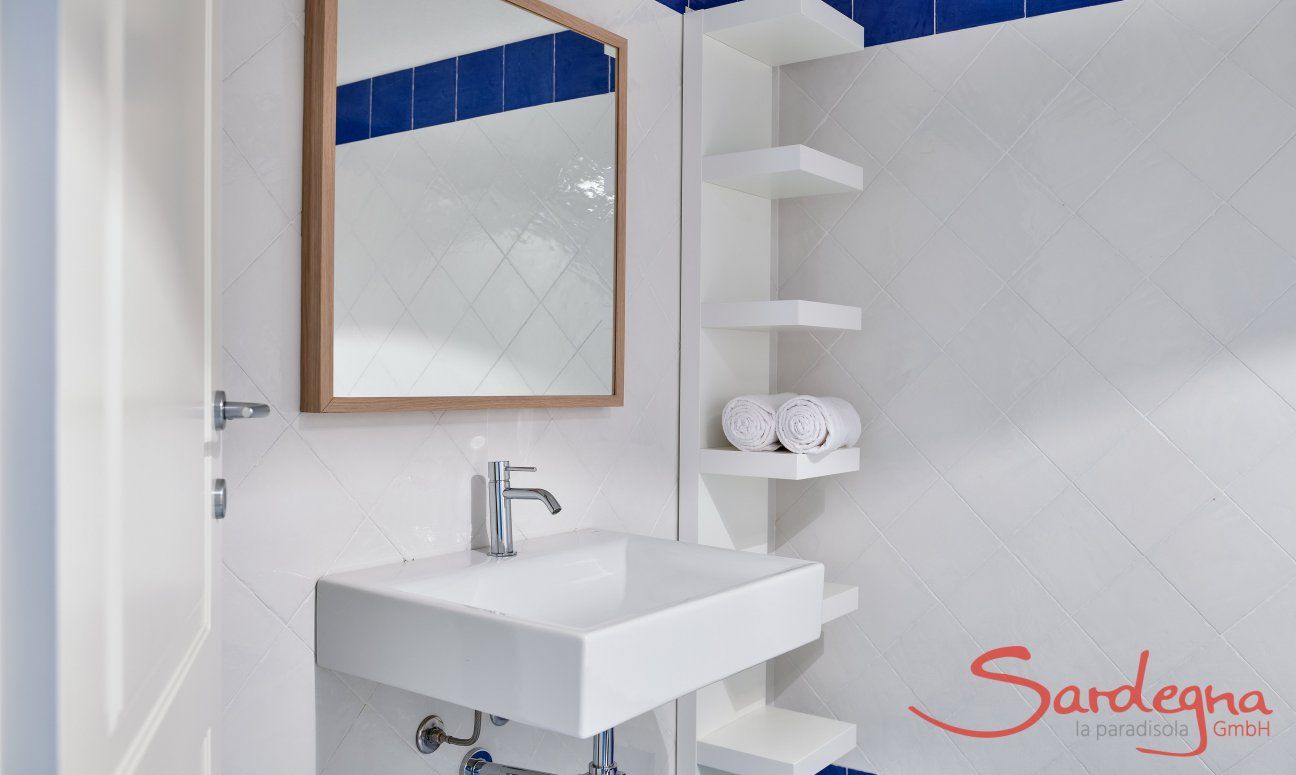 Li Conchi 32 | Bath 3 Bath 3