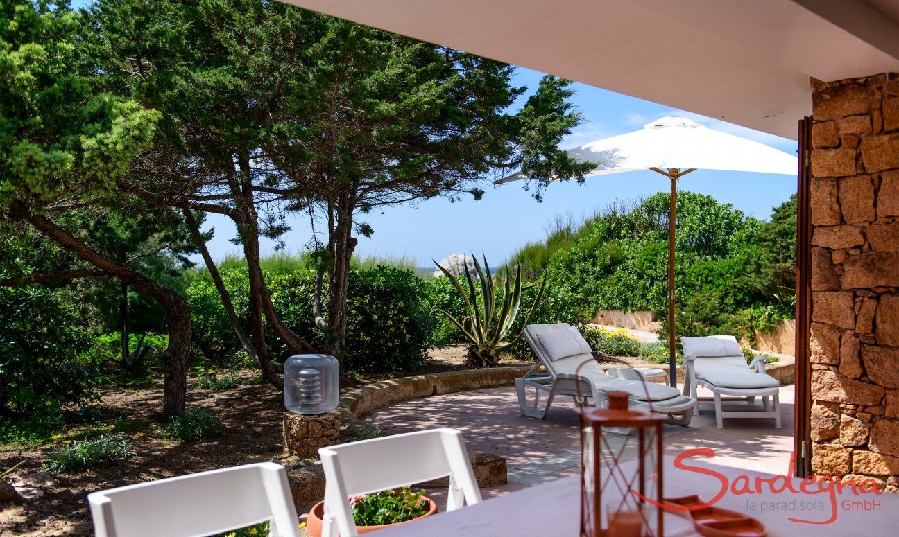 Villa Massimo | Dining area outside with sea view Dining area outside with sea view