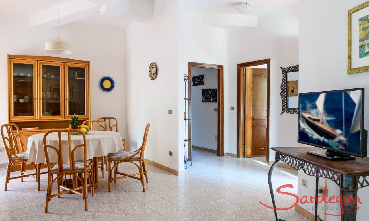 Villa Massimo | Round dining table Round dining table