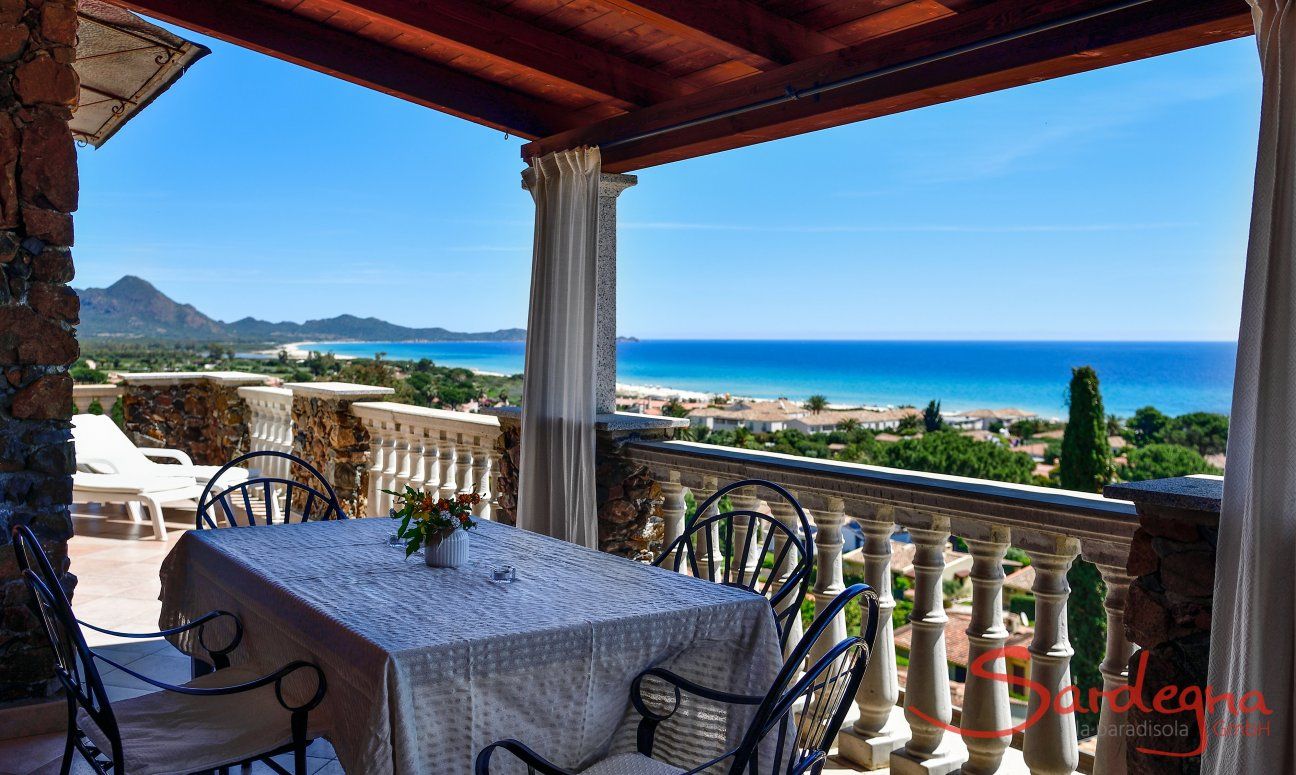 Apartment Castededdu 1 | Roofed dining area on the terrace Roofed dining area on the terrace