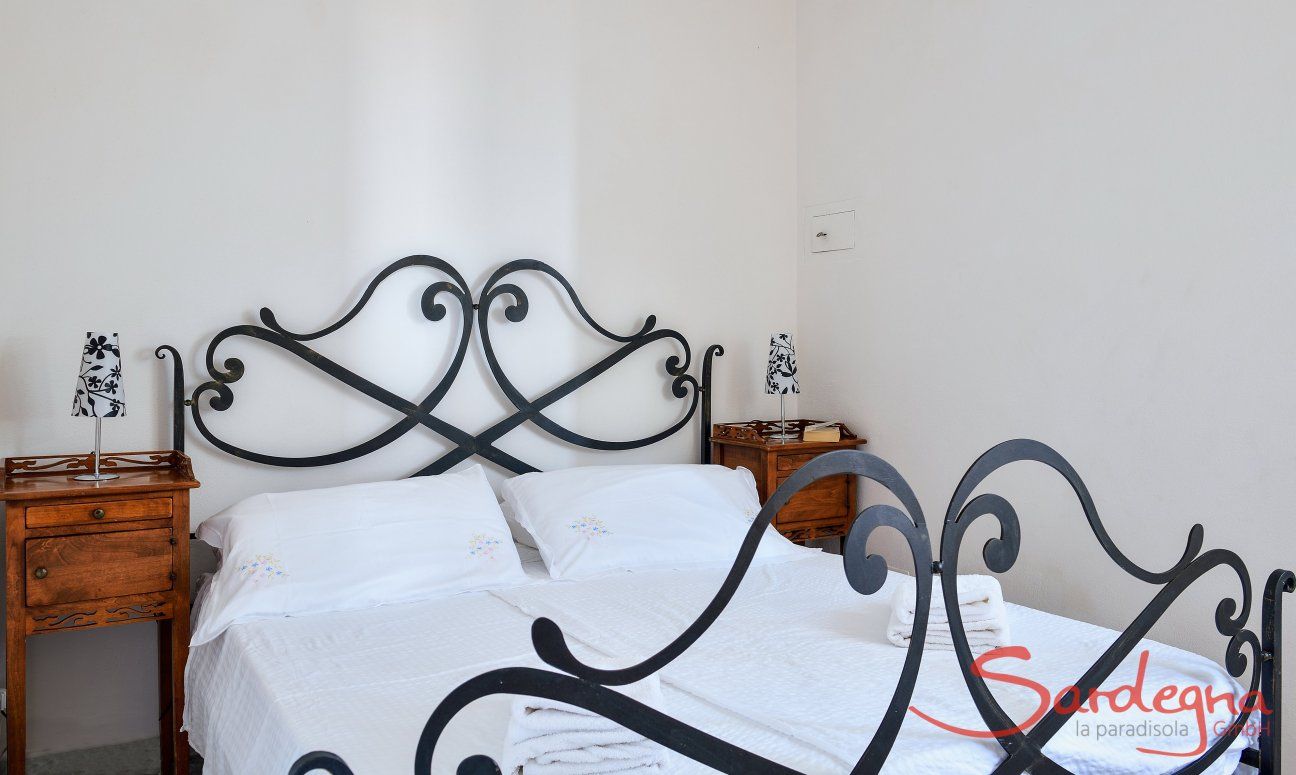 Apartment Castededdu 3 | Bedroom 1 with double sized bed Bedroom 1 with double sized bed