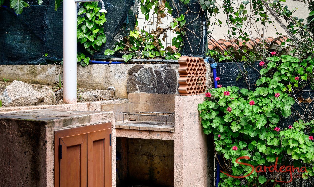 Apartment Castededdu 10 | Own BBQ in the garden Own BBQ in the garden
