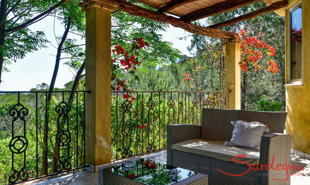 Villa Paradiso | Relaxing on the terrace surrounded by nature Relaxing on the terrace surrounded by nature