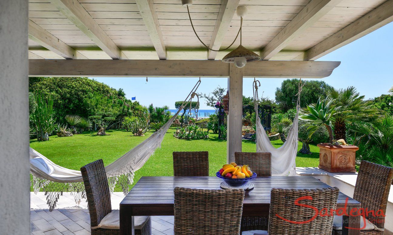 Dining outside with sea view