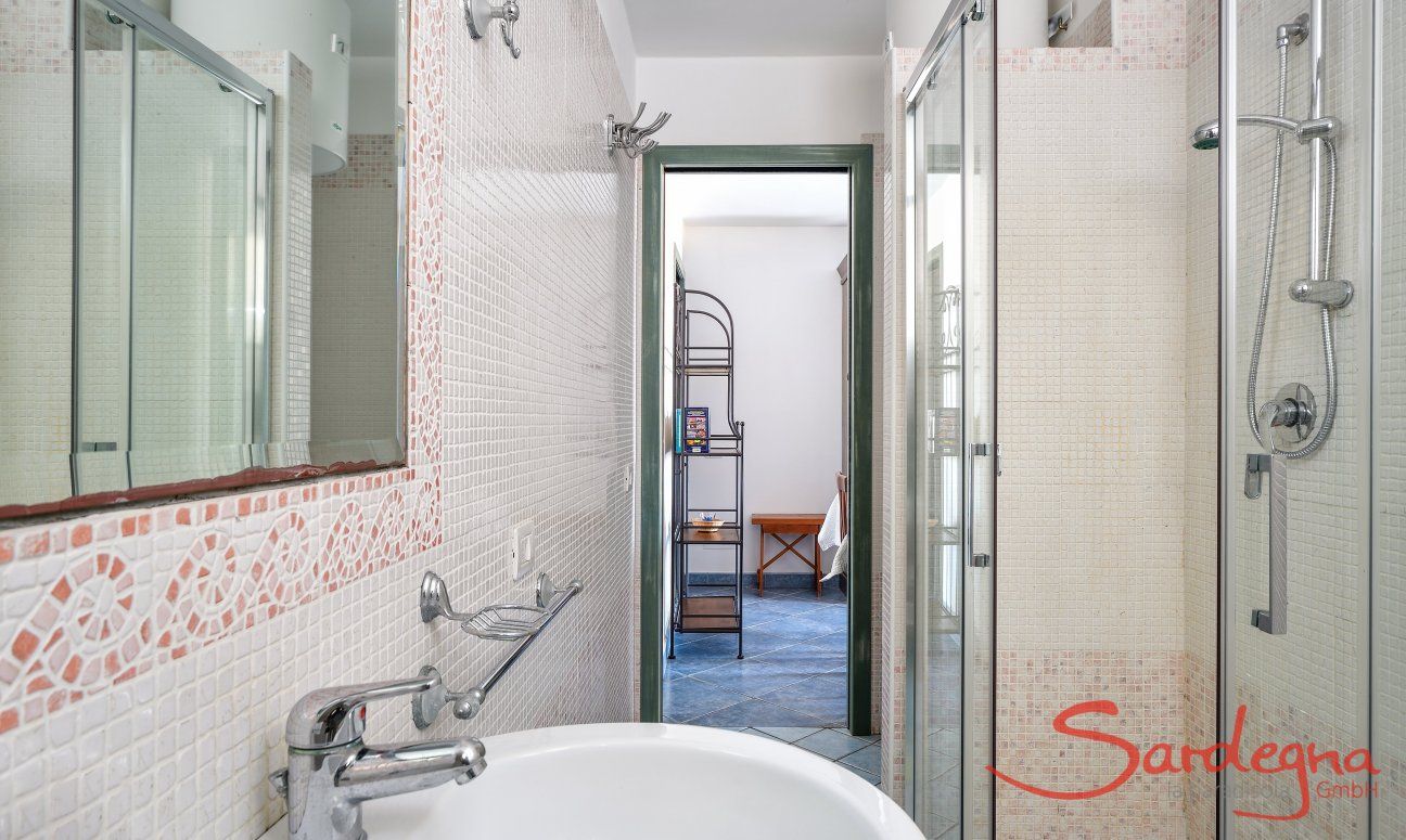 Apartment Castededdu 4 | Bathroom with shower and bidet Bathroom with shower and bidet