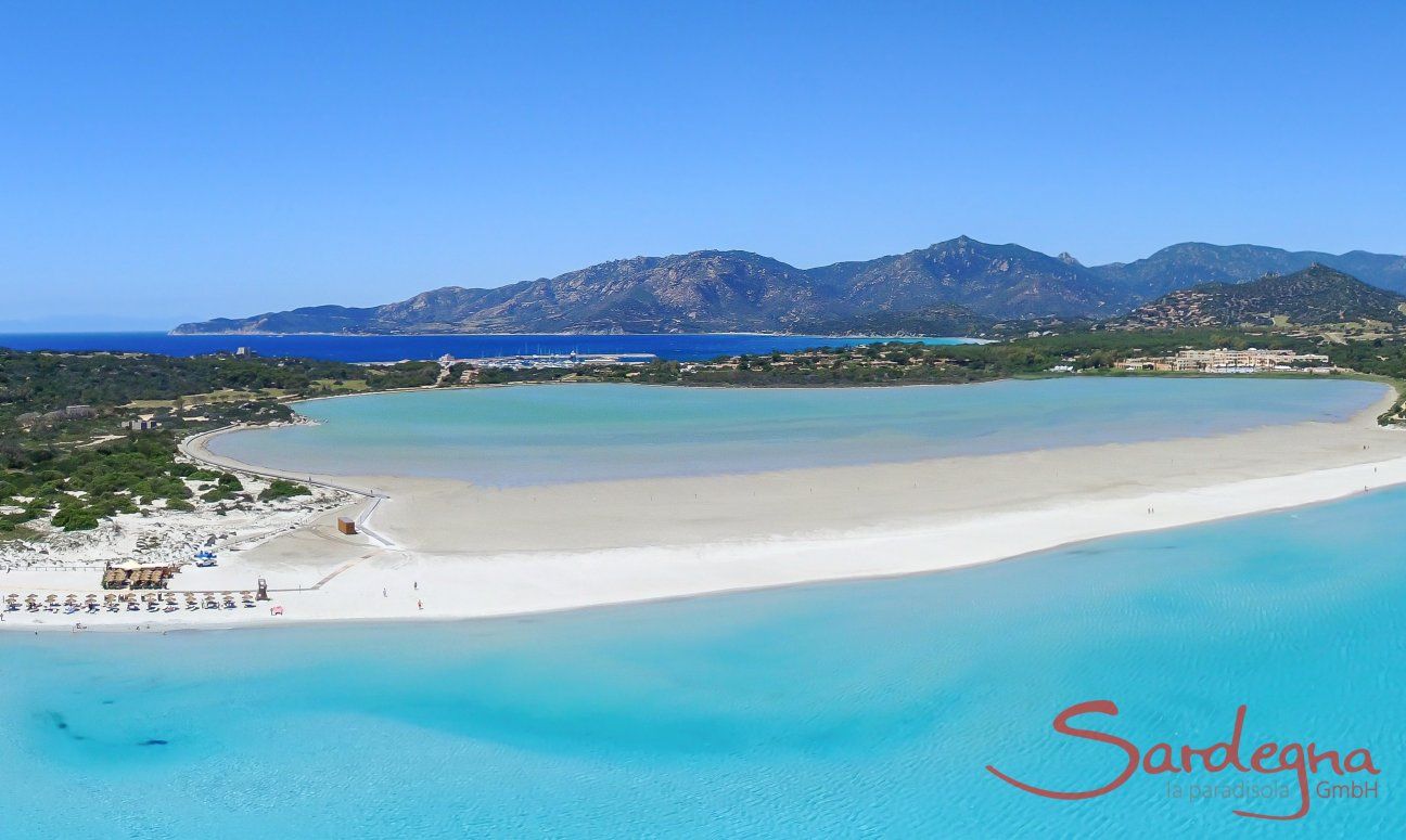 Villa Liliana | Beach of Porto Giunco, west part of the beach in front of Villa Liliana Porto Giunco