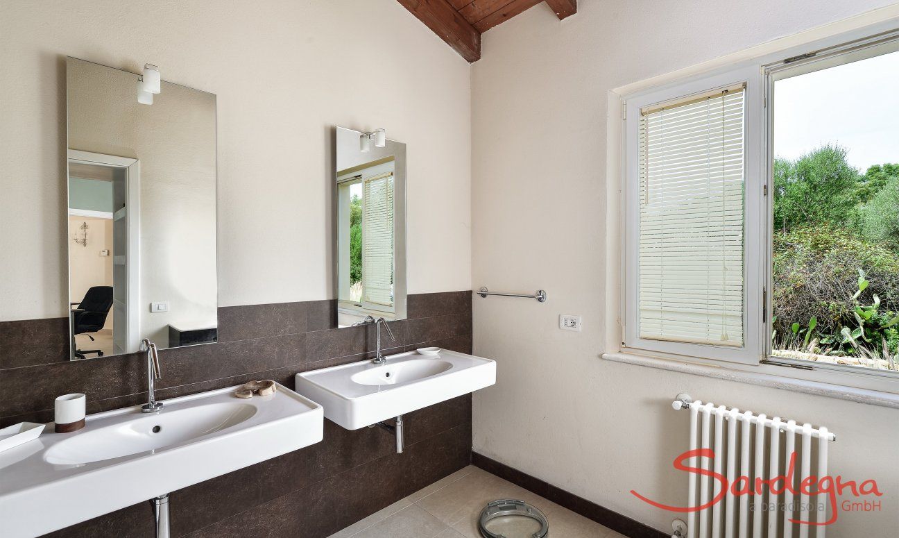 Villa Caroline | Bathroom 1 with two sinks Bathroom with two sinks