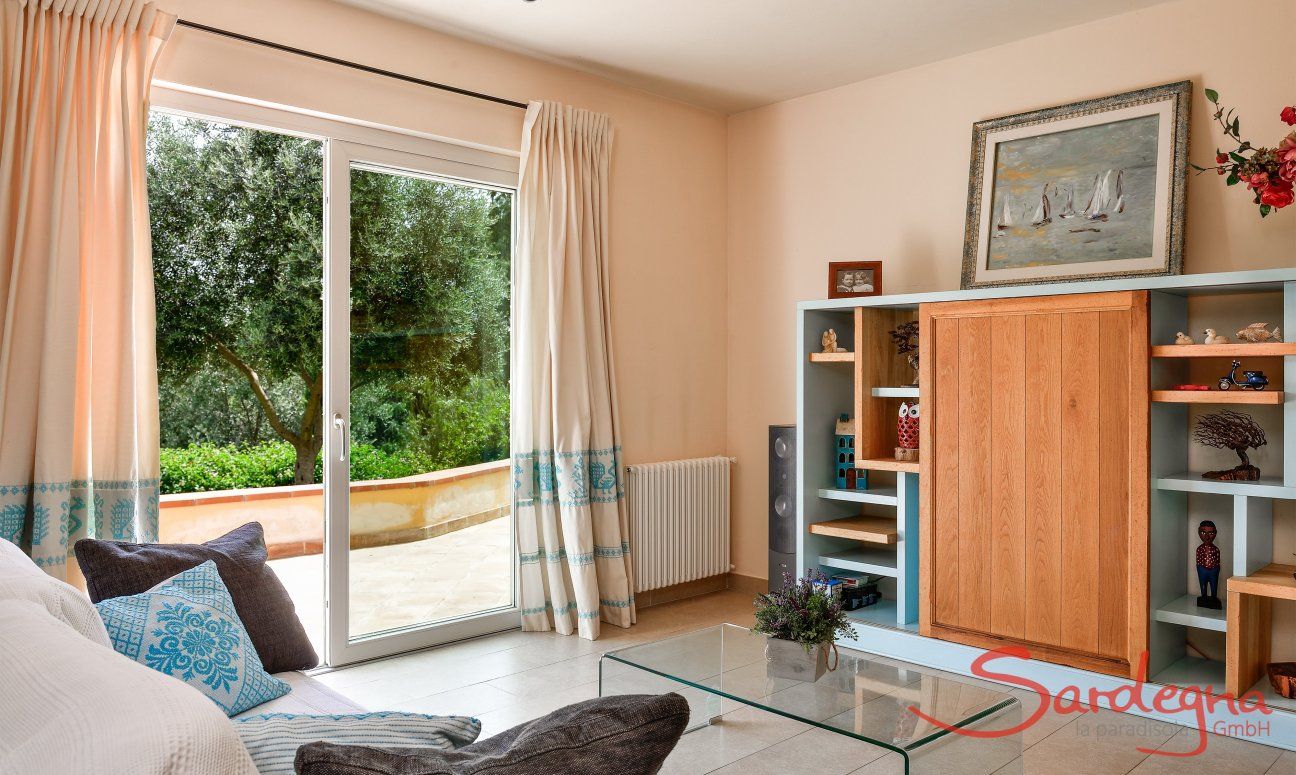 Villa Caroline | Cozy and bright living room cozy and bright living room