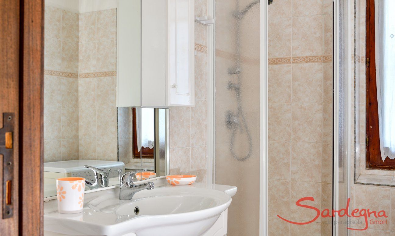 Villa Vela | Bathroom with shower Bathroom with shower