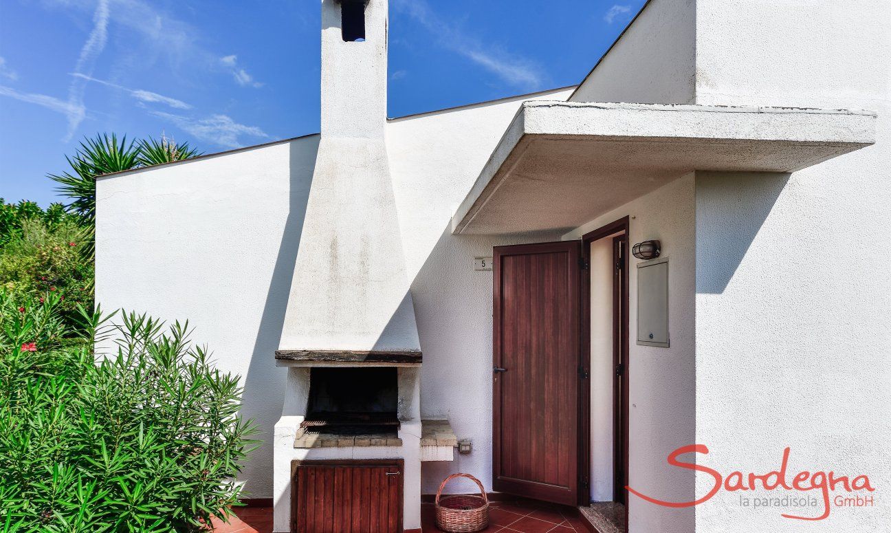 Villa Vela | Entrance and Barbecue Entrance and Barbecue