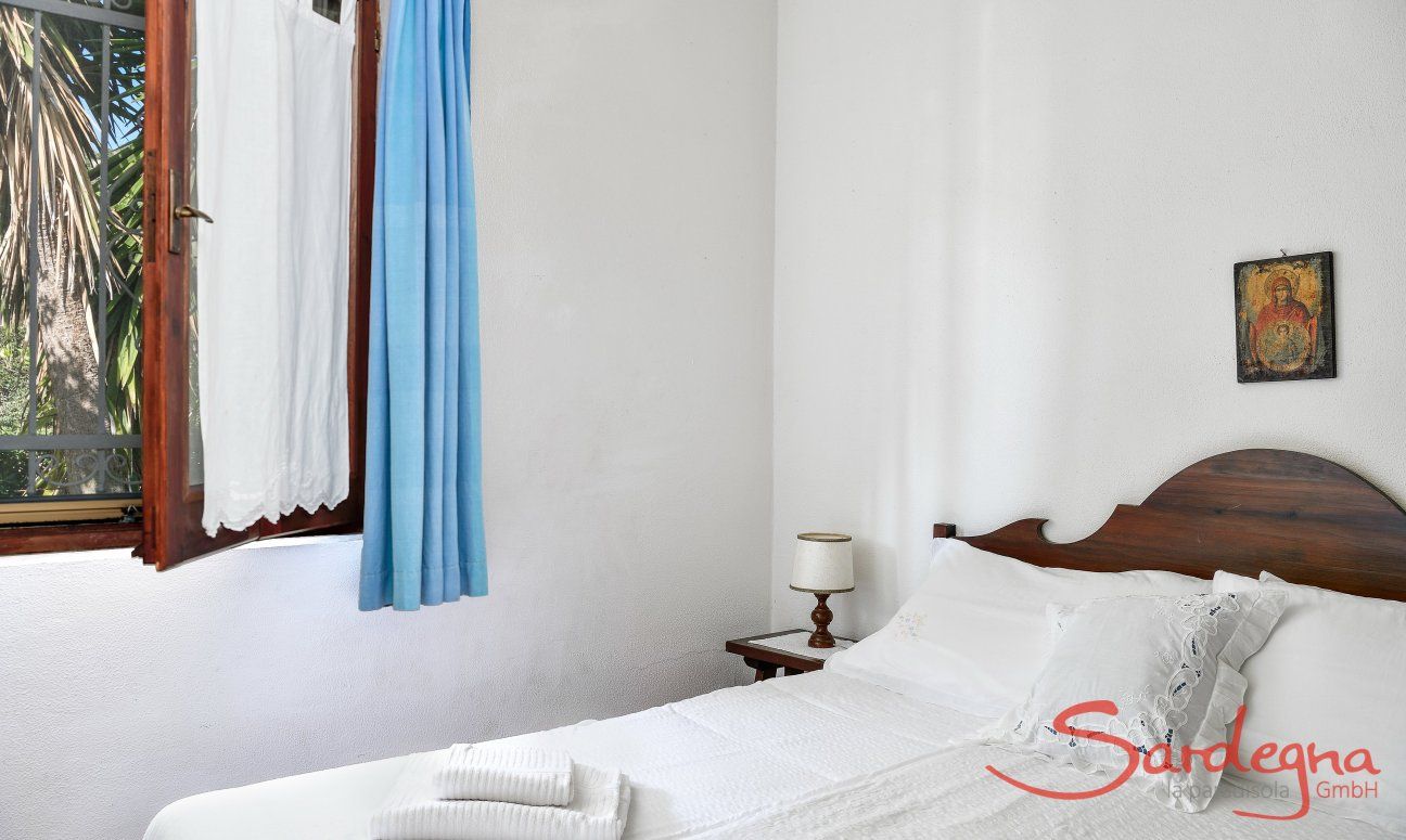 Villa Vela | Bedroom 1 with double sized bed Bedroom 1 with double sized bed
