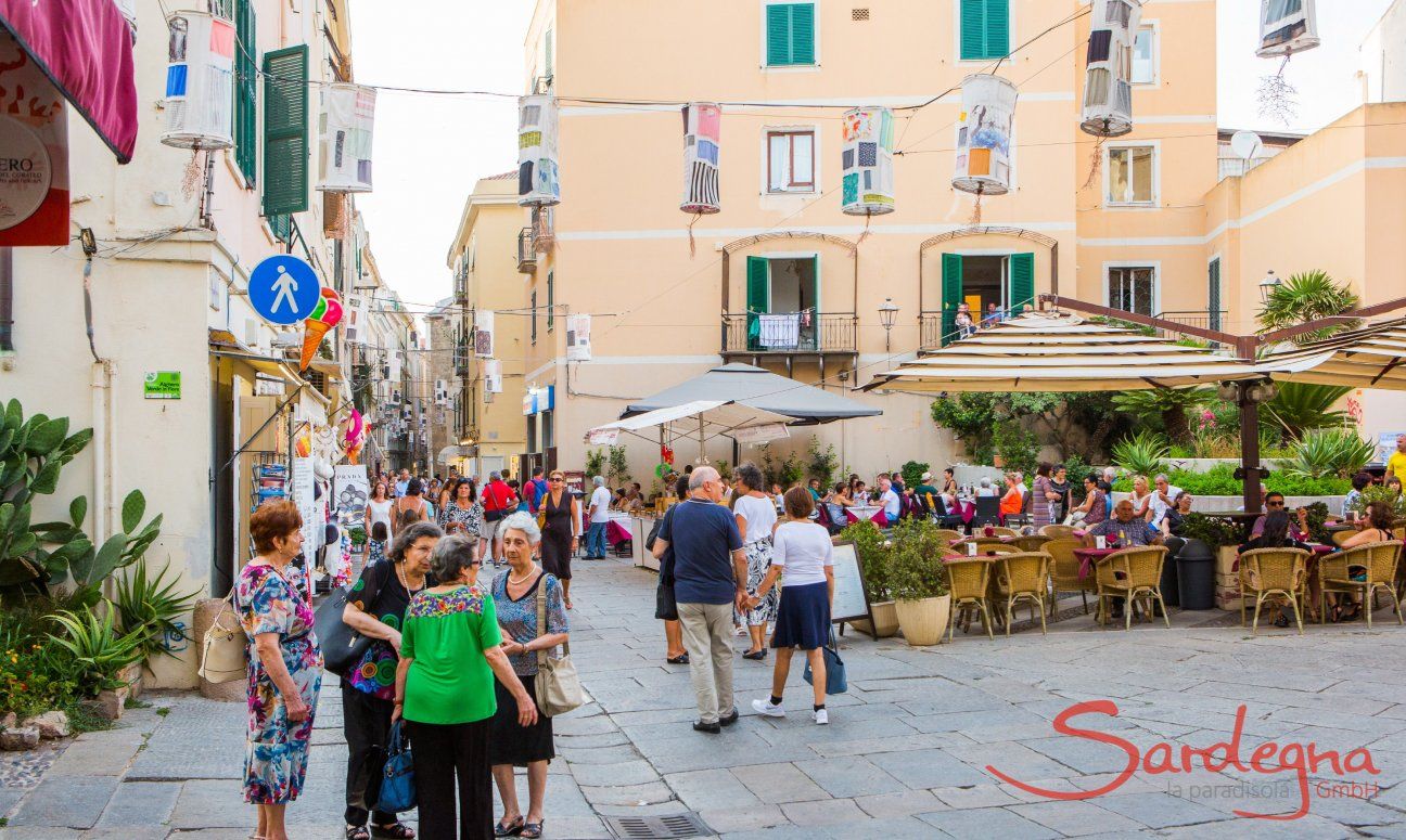 Shopping and socializing in the car free streets of Alghero