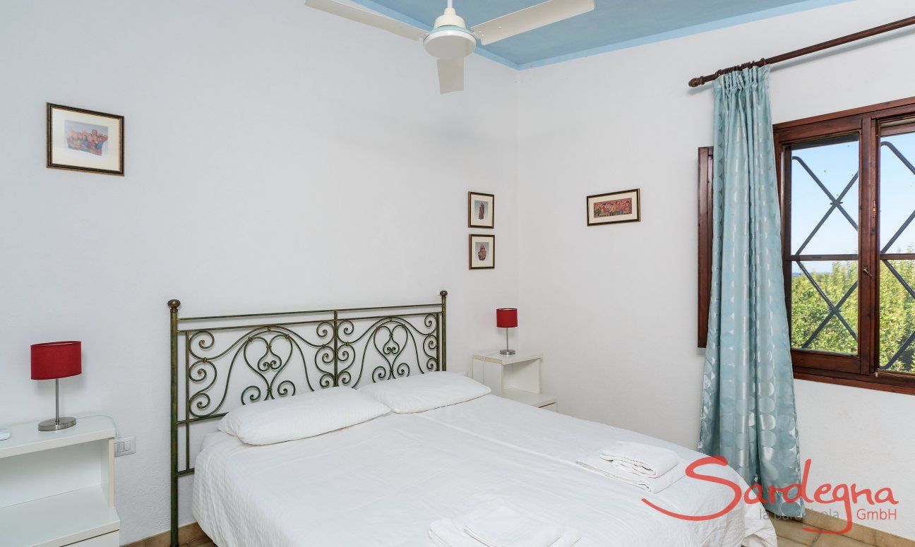Casa Meloni 1 | Bedroom 1 with double sized bed Bedroom 1 with double sized bed