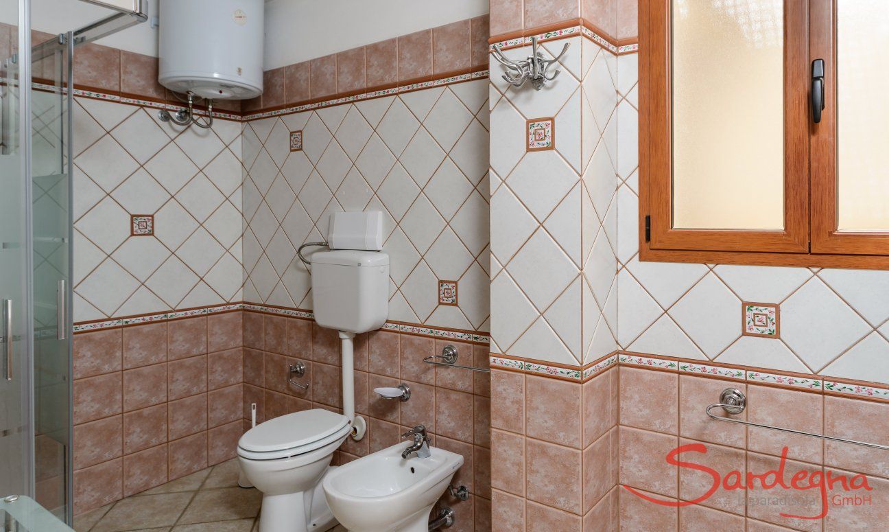 Villa Le Ginestre 1 | Bath 2 in the souterrain Bath 2 in the souterrain