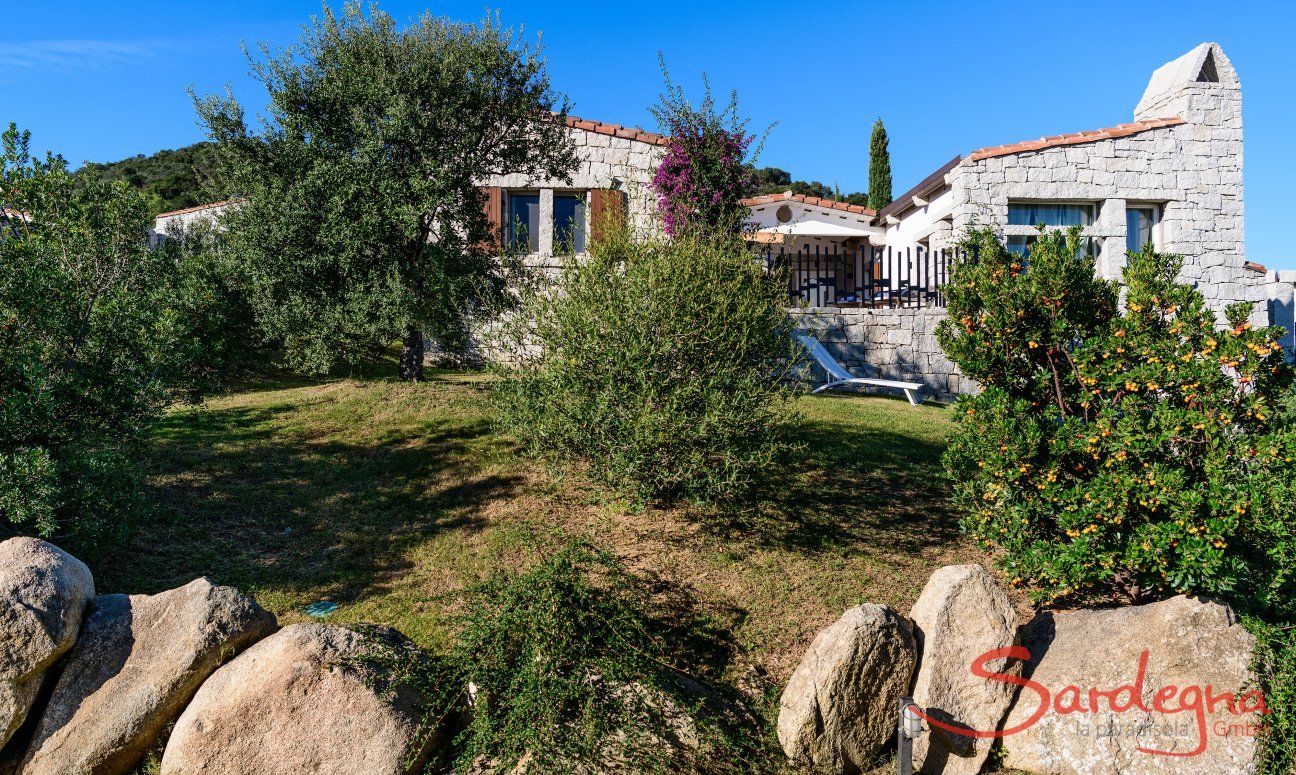 Li Conchi 29 | House seen from the garden House seen from the garden