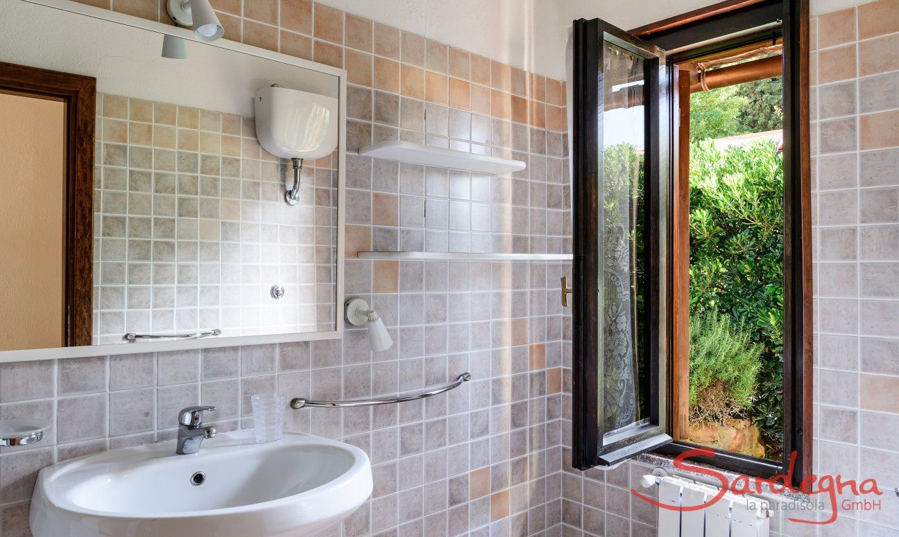 Villa Giangaleazzo | Bathroom 2 with shower Bathroom 2 with shower