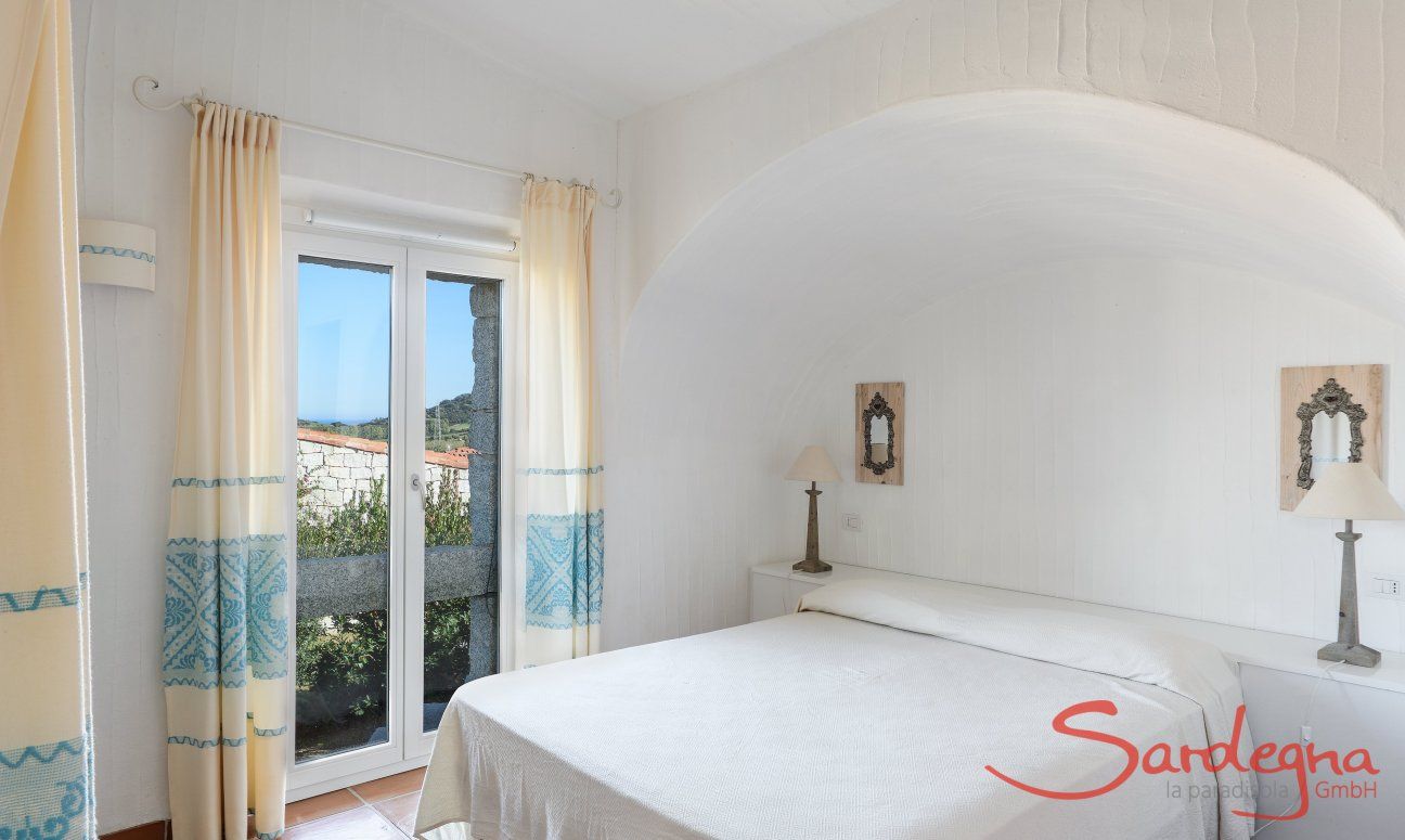 Li Conchi 24 | Bath with shower 11 2018 New Picture