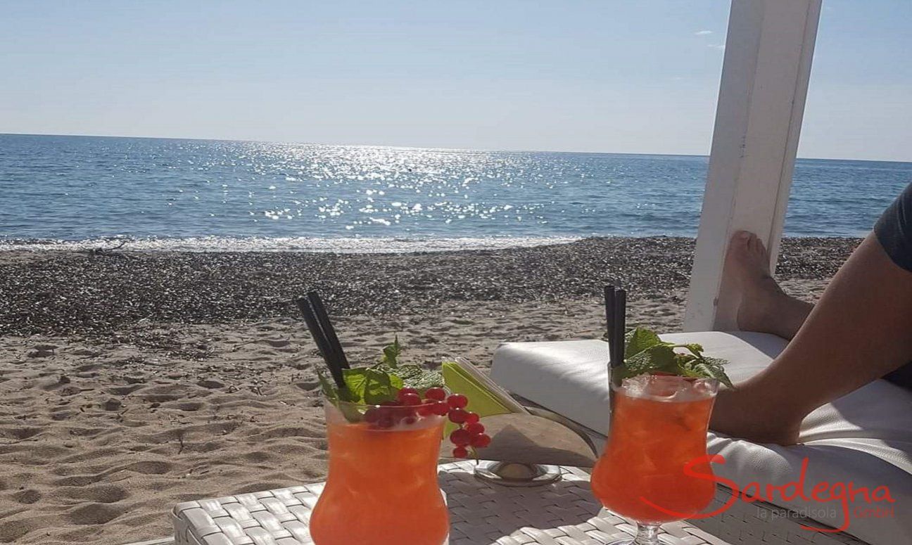 Aperitif on the beach of Cagliari