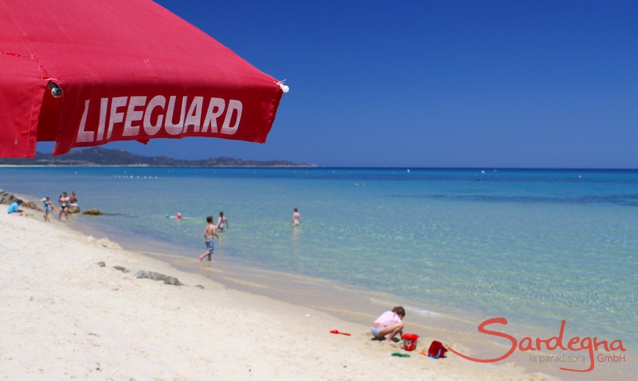 Cala Sinzias Beach with lifeguard for your security