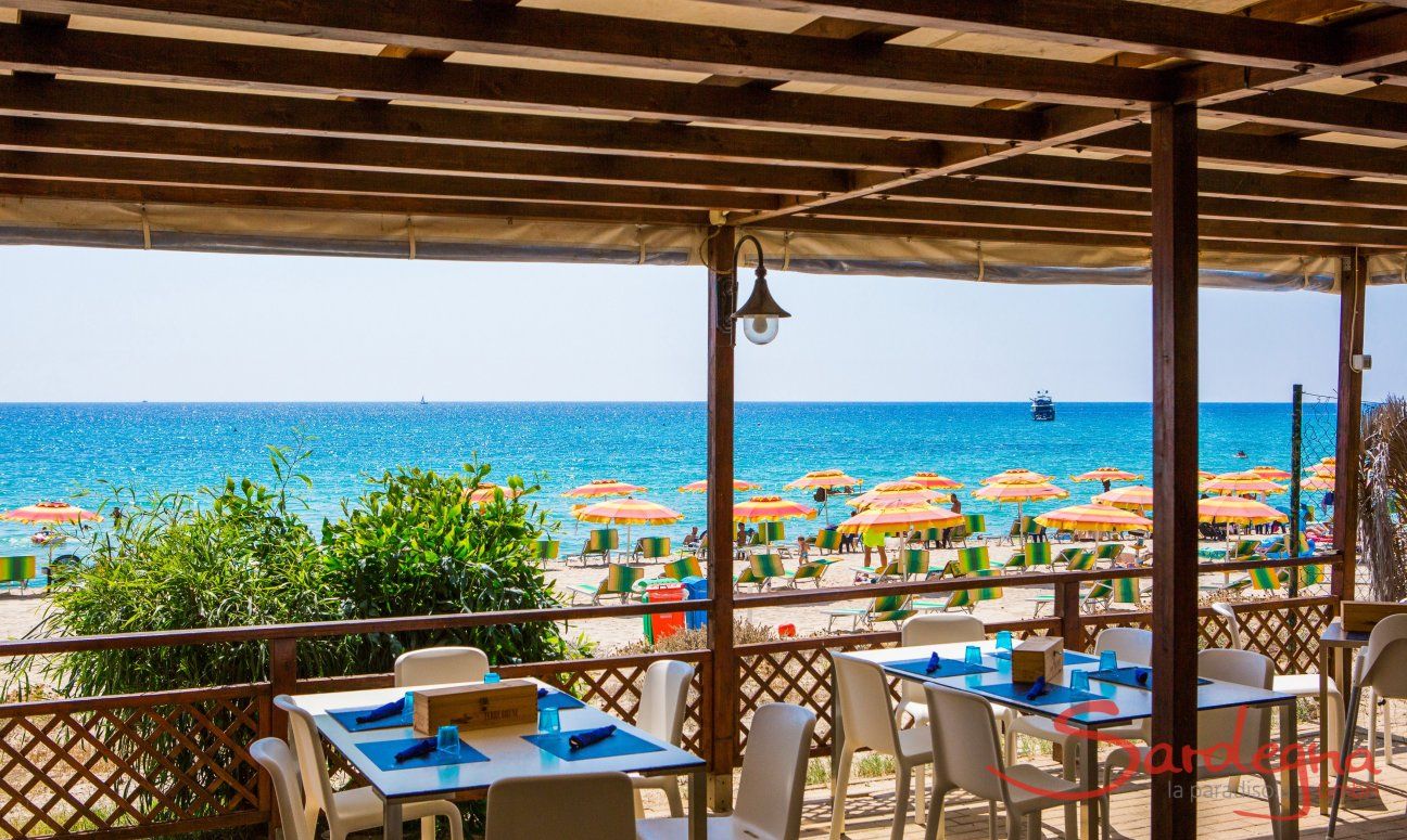 Restaurant right on the beach of Costa Rei