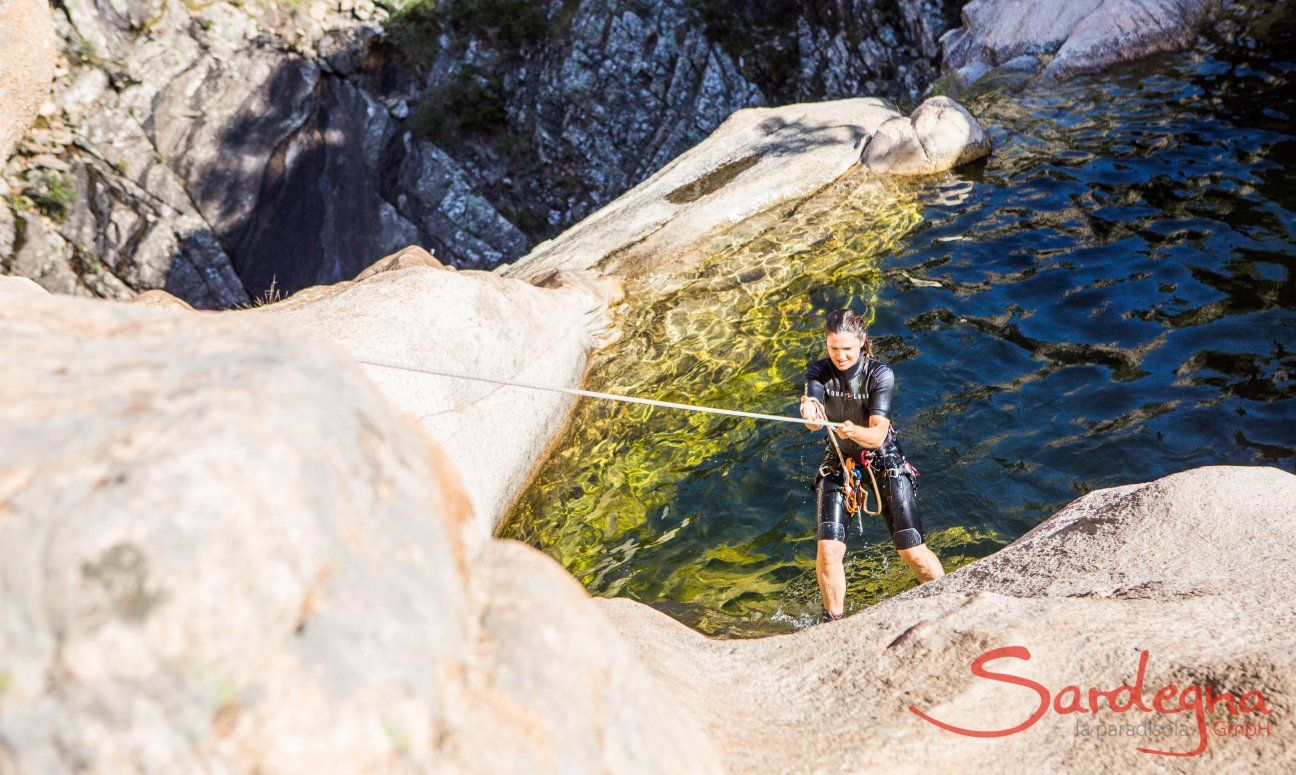 Trekking and bathing in the mountains behind San Teodoro