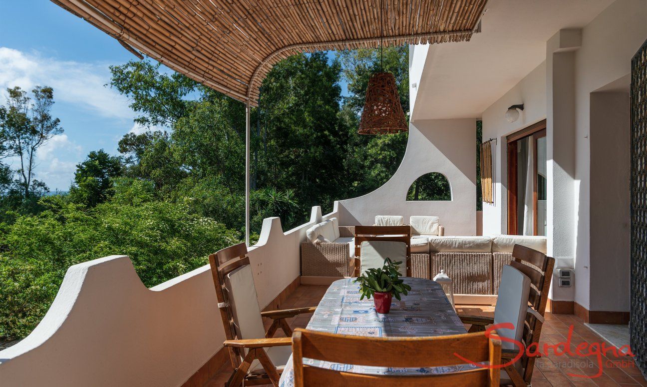 Apartment Orri 3 | Terrace with table to eat outside and roof to give shade App. Orri 3 Tortoli Eastcoast Sardinia