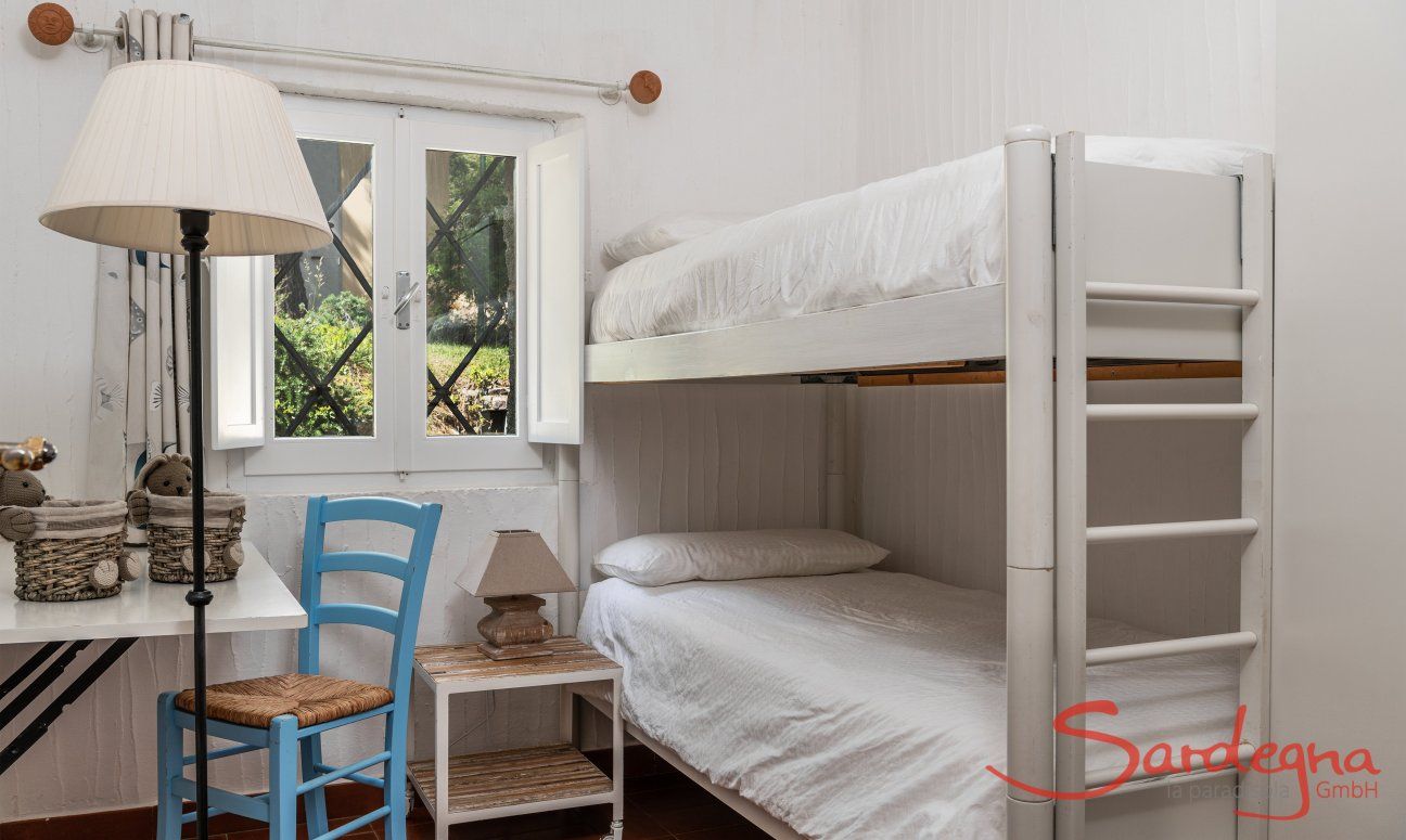 Casa 23 | Bedroom 2 with bunk bed, desk and garden view Casa 23, Sant Elmo