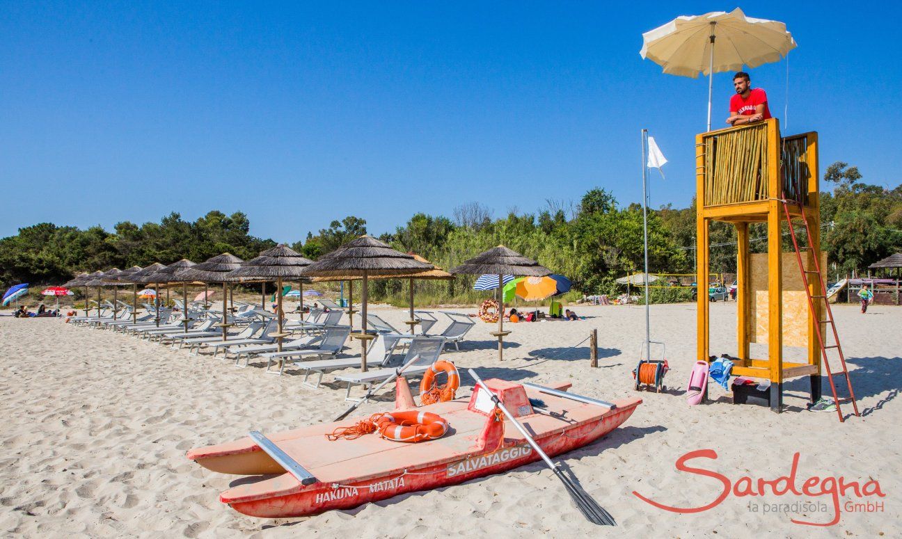 Beach Orrì with lido and lifeguard