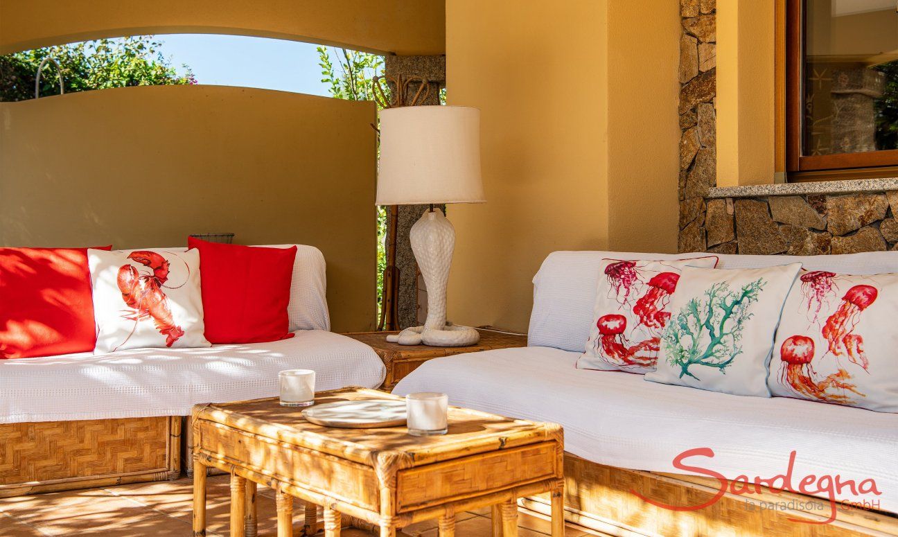 Villa Tiziana 11 | Cushions with mediterranean designs inspire vacation feeling Portrait of the house
