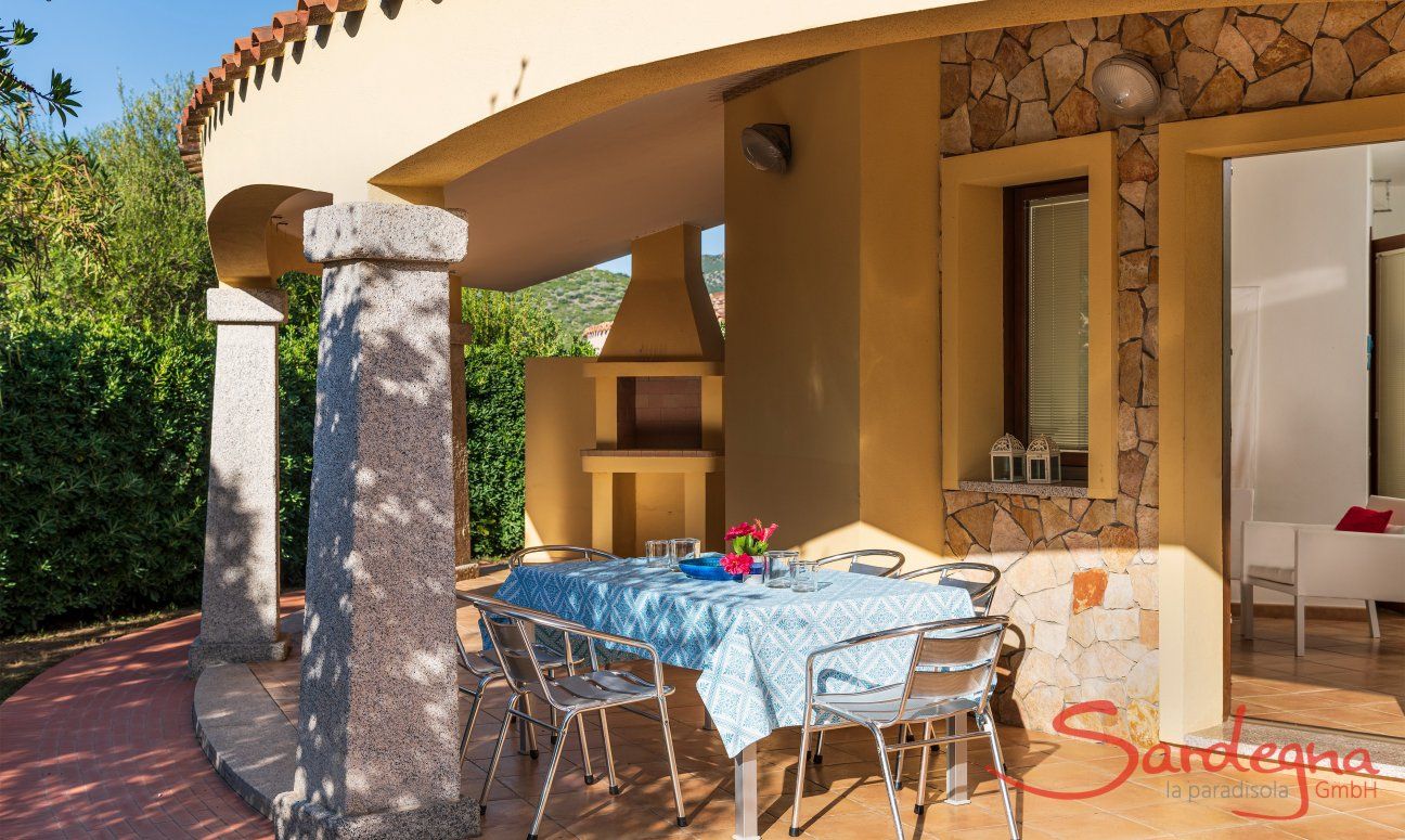 Villa Iris | House House