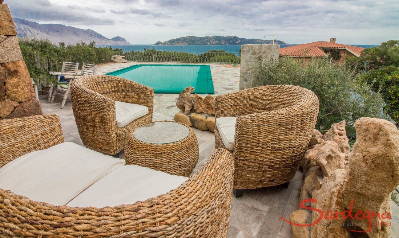Villa Maestrale | Comfotable lounge furniture for outside Villa Maestrale, Cala Ginepro, Olbia