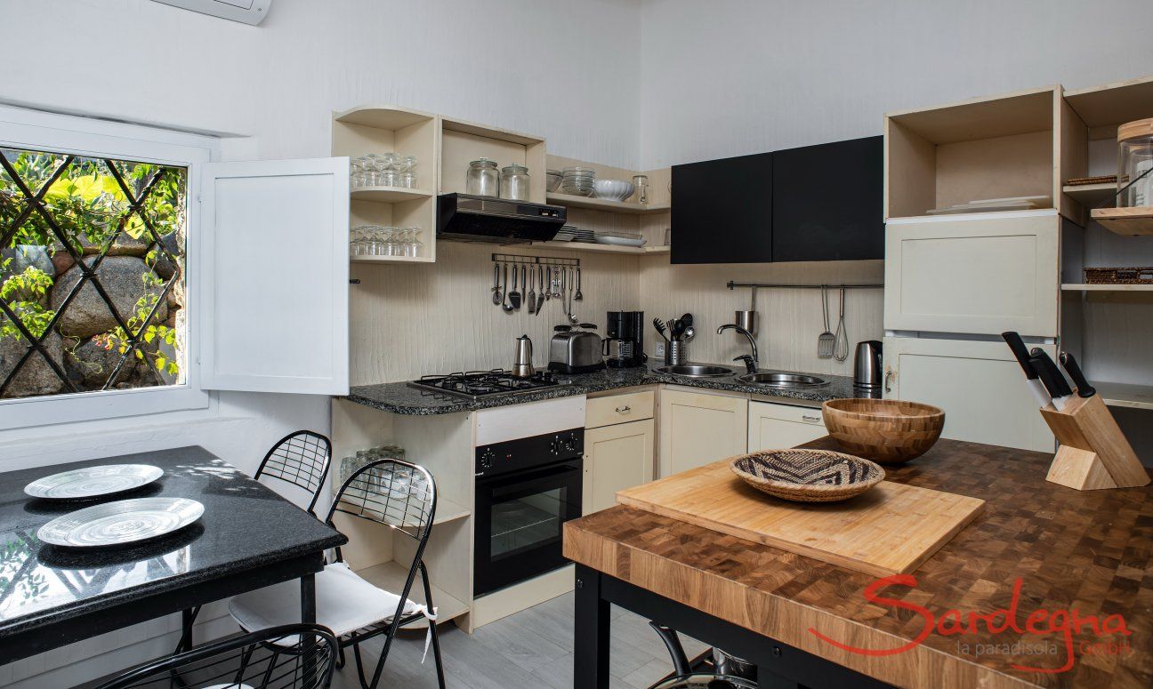 Casa 1 | Spacious fully equipped kitchen with dining area Kitchen Casa 1 Sant'Elmo