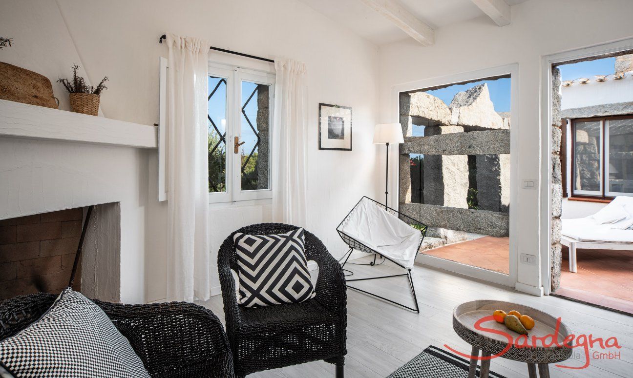 Casa 1 | View from the living room into the inner courtyard Furnishings Casa 1 Sant'Elmo