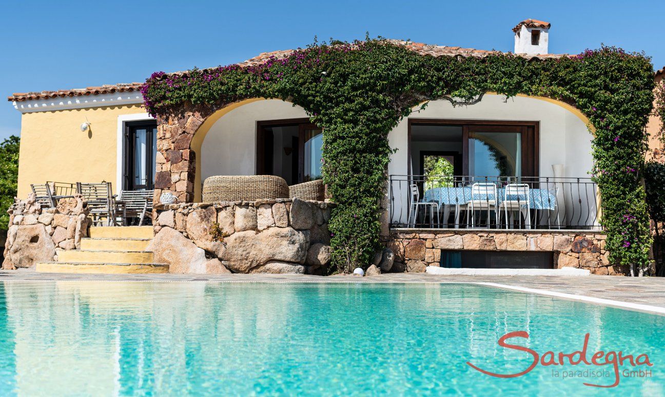 Villa Maestrale | Ground-level private pool under the open sky New picture