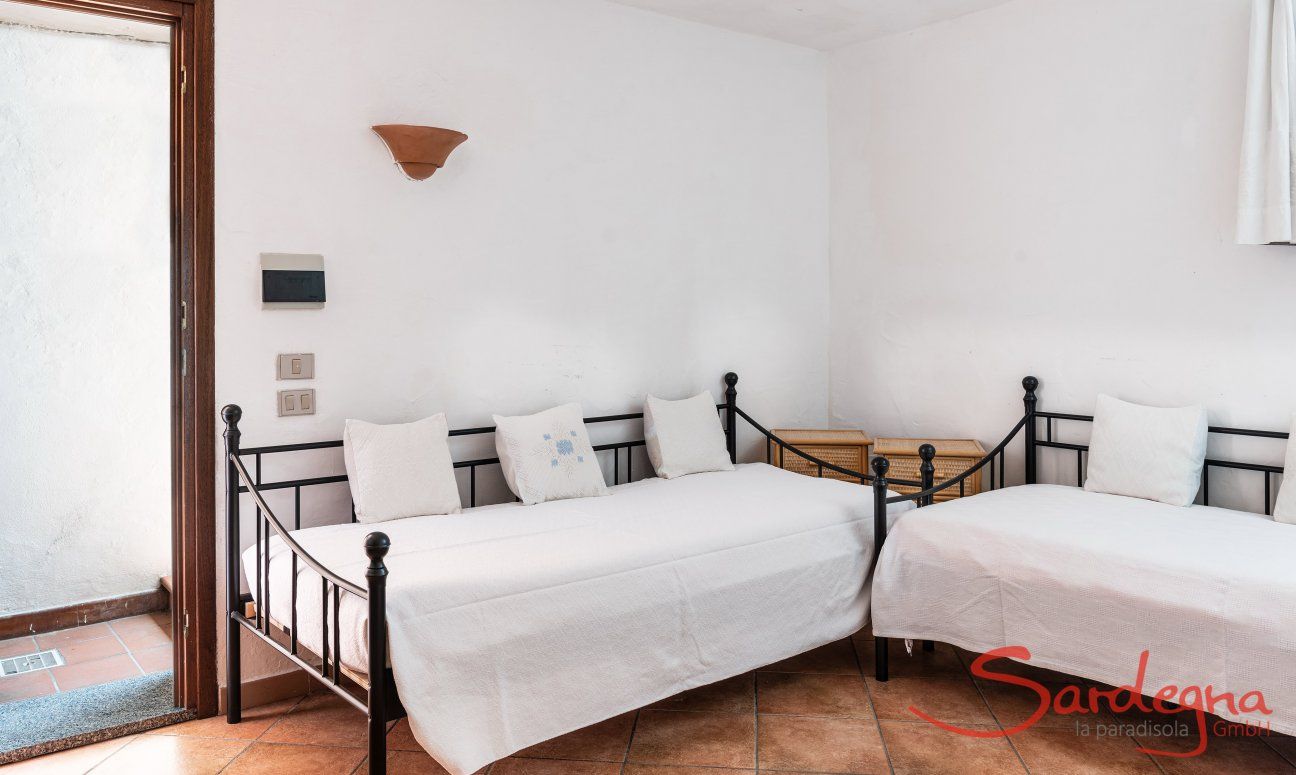 Villa Maestrale | Cool bedroom with 2 single beds New picture