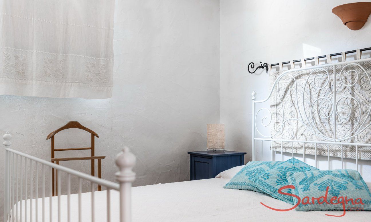 Villa Maestrale | Double bedroom with Sardinian flair New picture