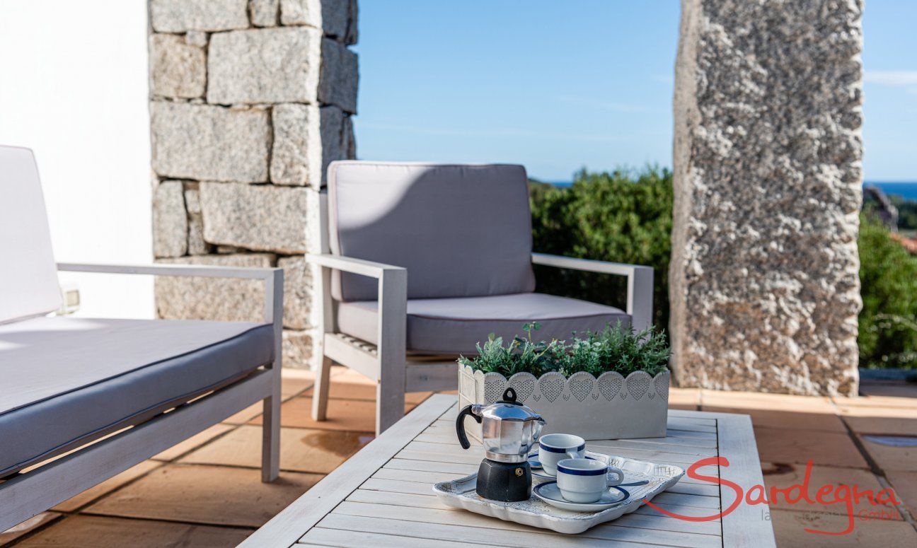 Li Conchi 17 | Outdoor sitting area for coffee break New Picture 2022