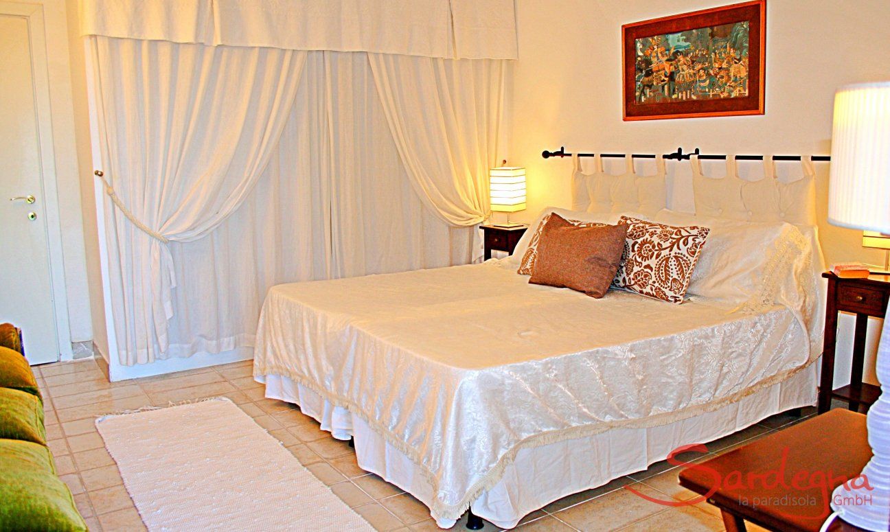 Villa Ulivi 27 | Masterbedroom V. Ulivi 27