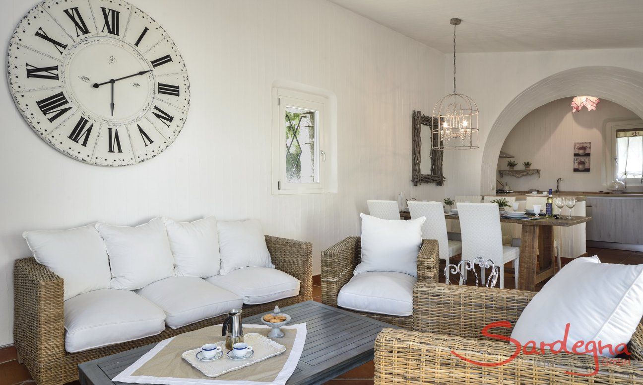 Li Conchi 28 | Living room with dining table Li Conchi 28, Cala Sinzias