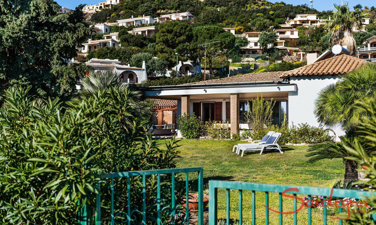 Villa Palme | Garden entrance with pedestrian gate New Picture