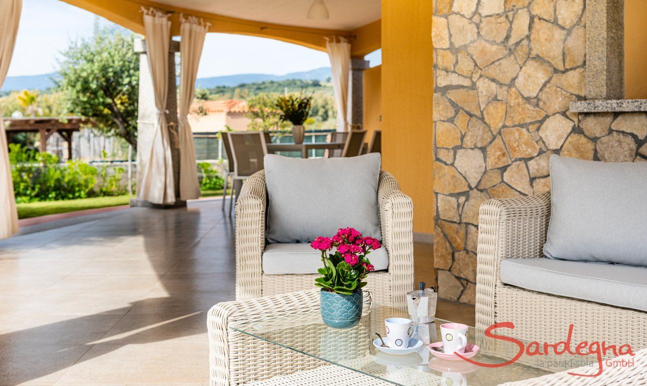 Villa Girasole | Cosy seating lounge on the terrace New Picture
