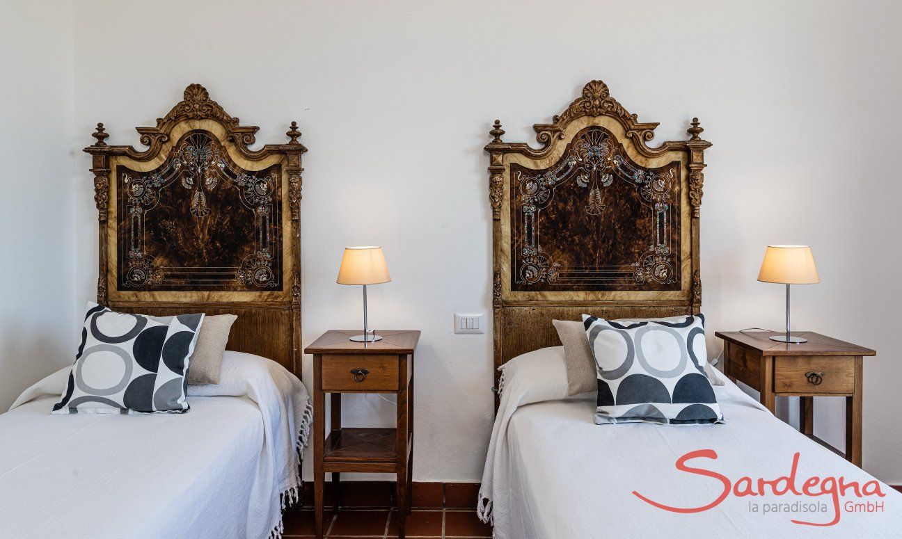 Villa Aquila Alta | Bedroom 2 with 2 single beds New Picture