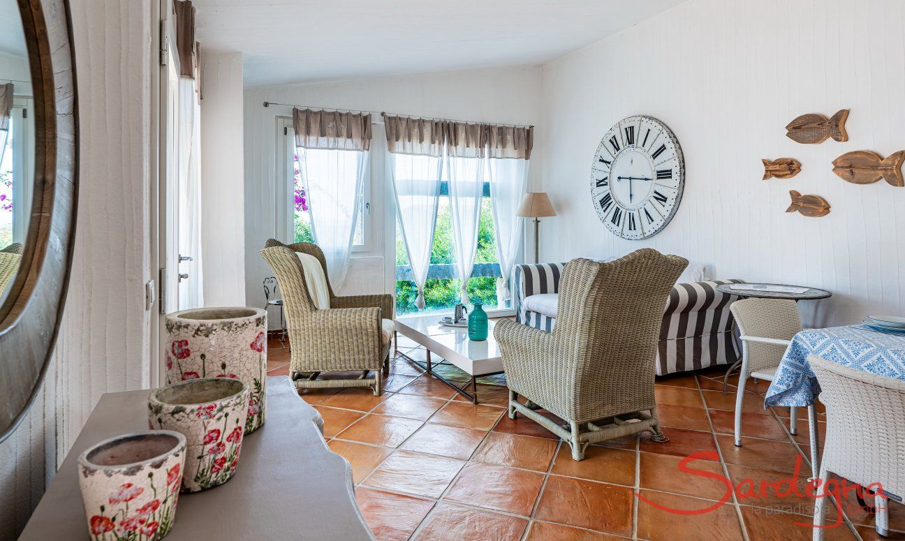 Li Conchi 44 | Bright and light-flooded living area New Picture 2025