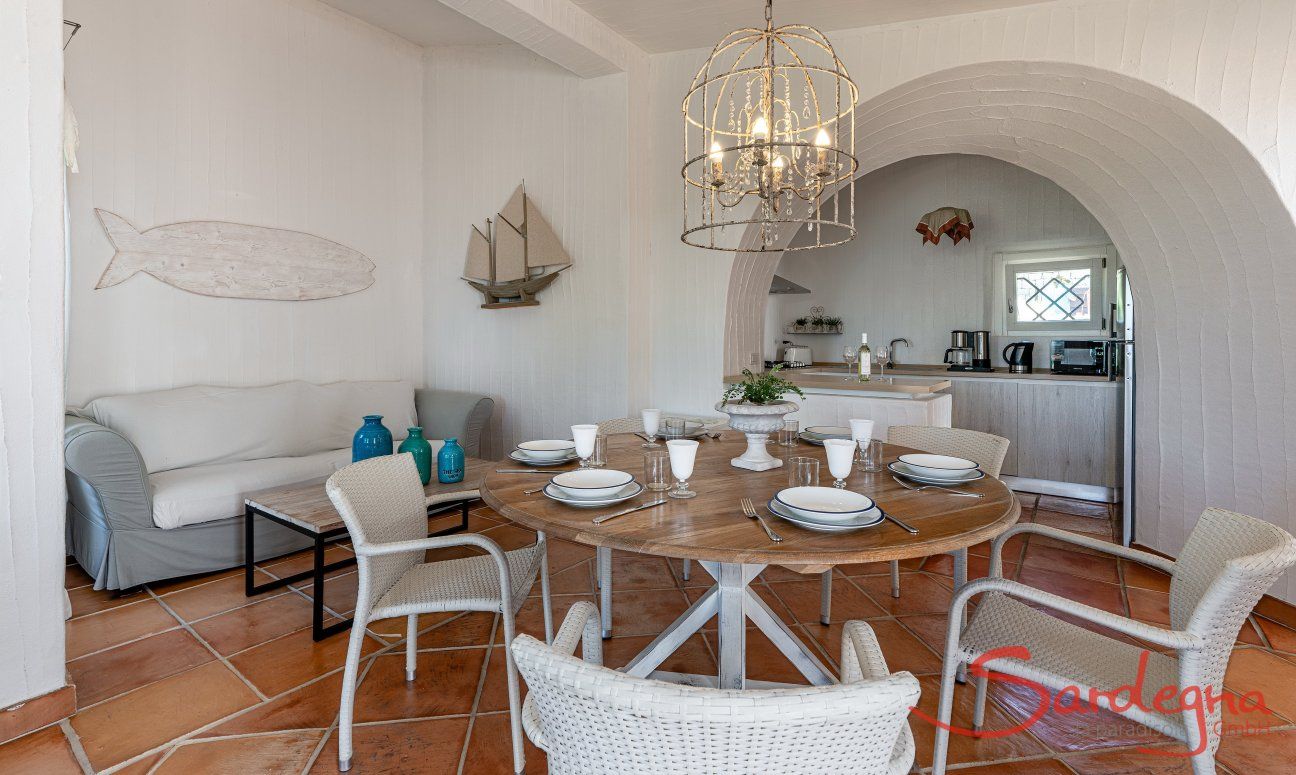 Li Conchi 33 | Round table New Picture 2025
