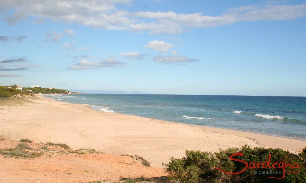 Villetta Pino | Beach Marinella in front of the bungalow, less than 0.3 miles away Beach App. Pino